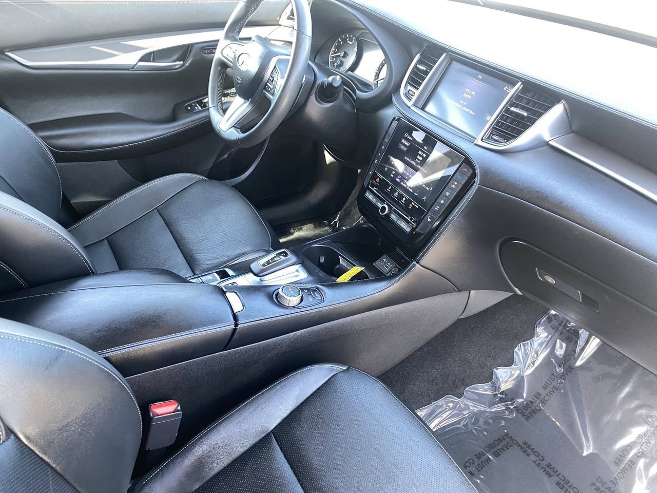 Certified 2023 INFINITI QX50 Luxe FWD image 9