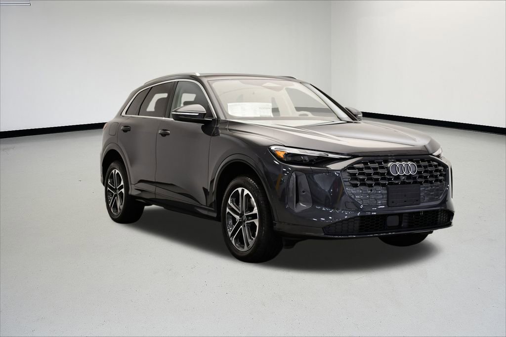 Used 2025 Audi Q5 Premium w/ Convenience Package image 7