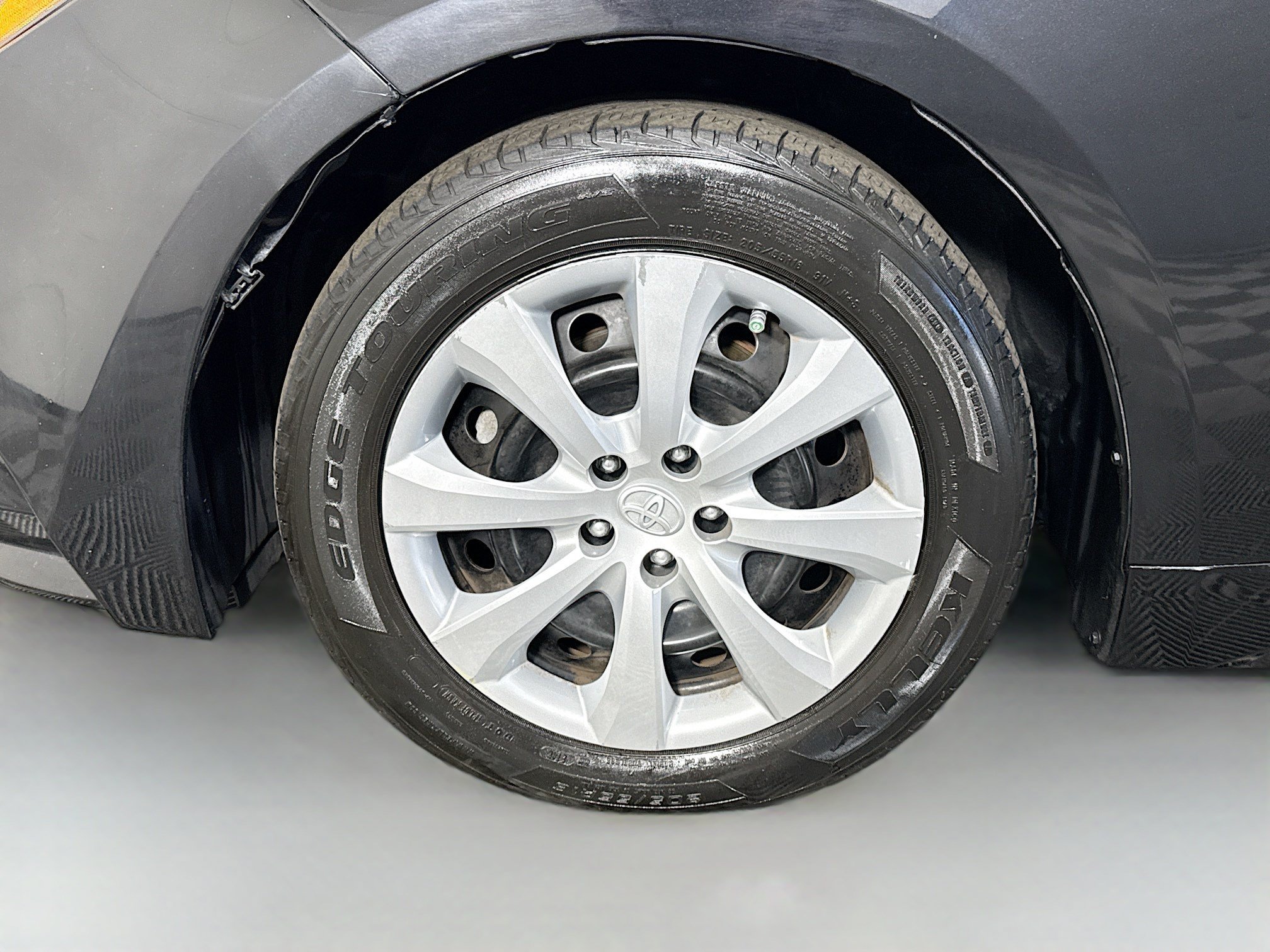 Used 2022 Toyota Corolla LE FWD image 37