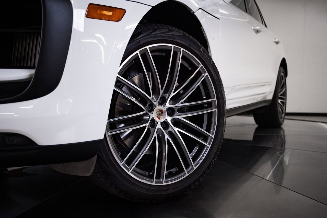 Certified 2026 Porsche Macan S AWD/4WD image 12