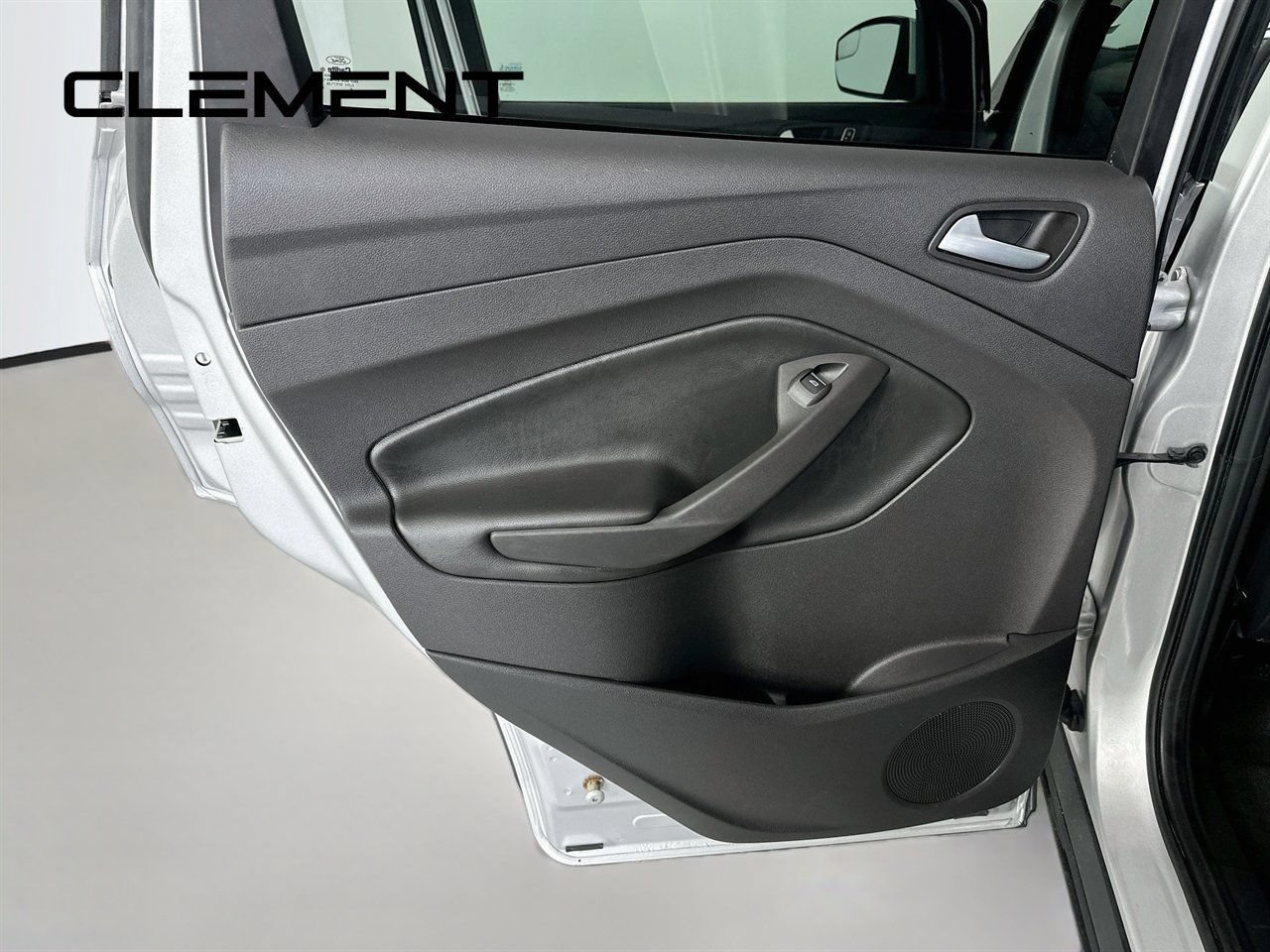 Used 2014 Ford Escape SE FWD image 29