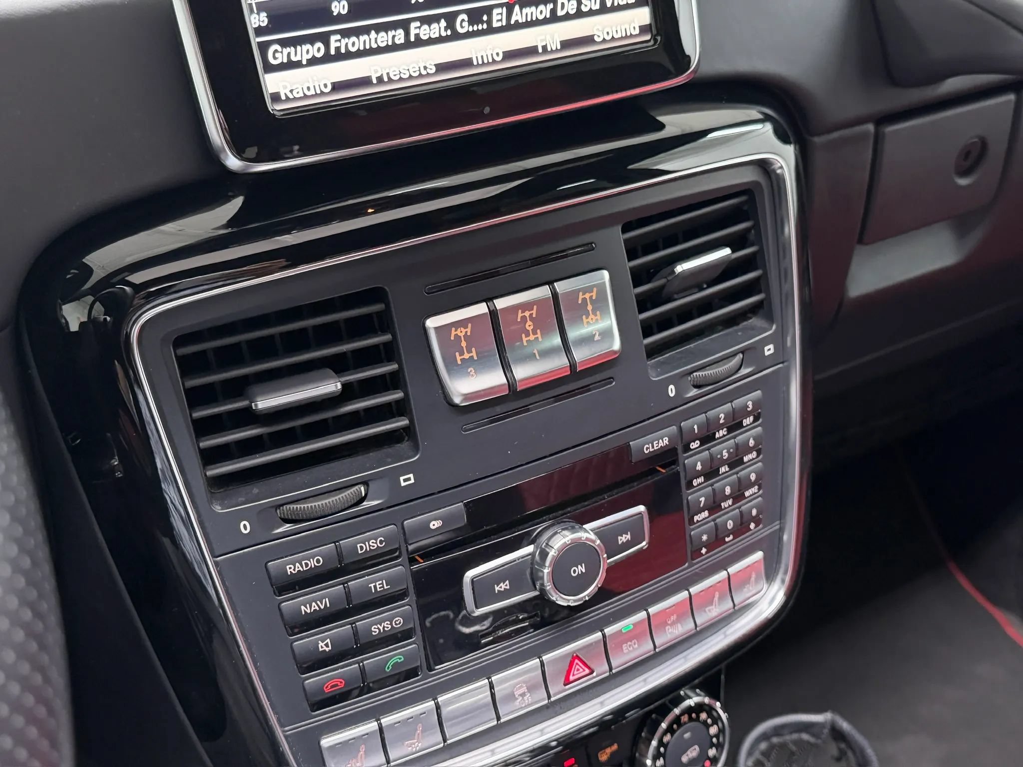Used 2014 Mercedes-Benz G 63 AMG 4MATIC image 23