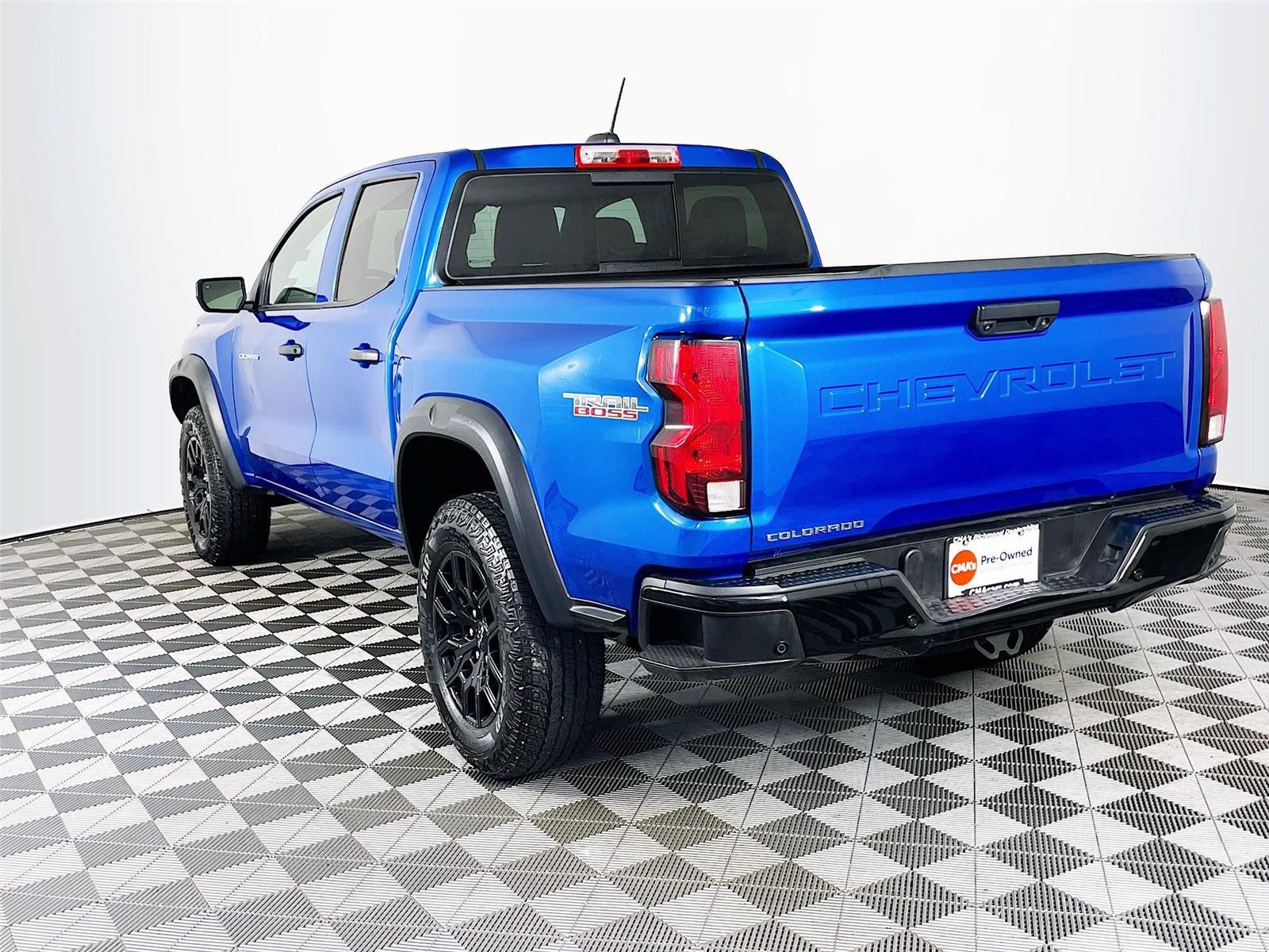Used 2023 Chevrolet Colorado Trail Boss image 6
