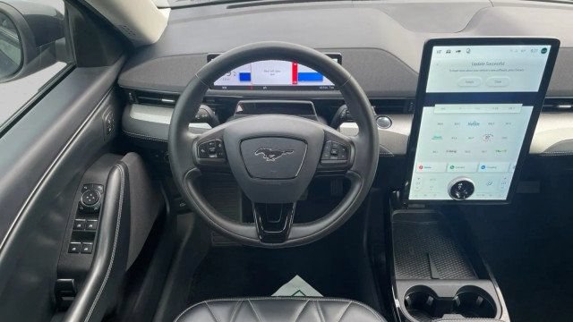 Used 2022 Ford Mustang Mach-E Select w/ Comfort/Technology Package RWD image 17
