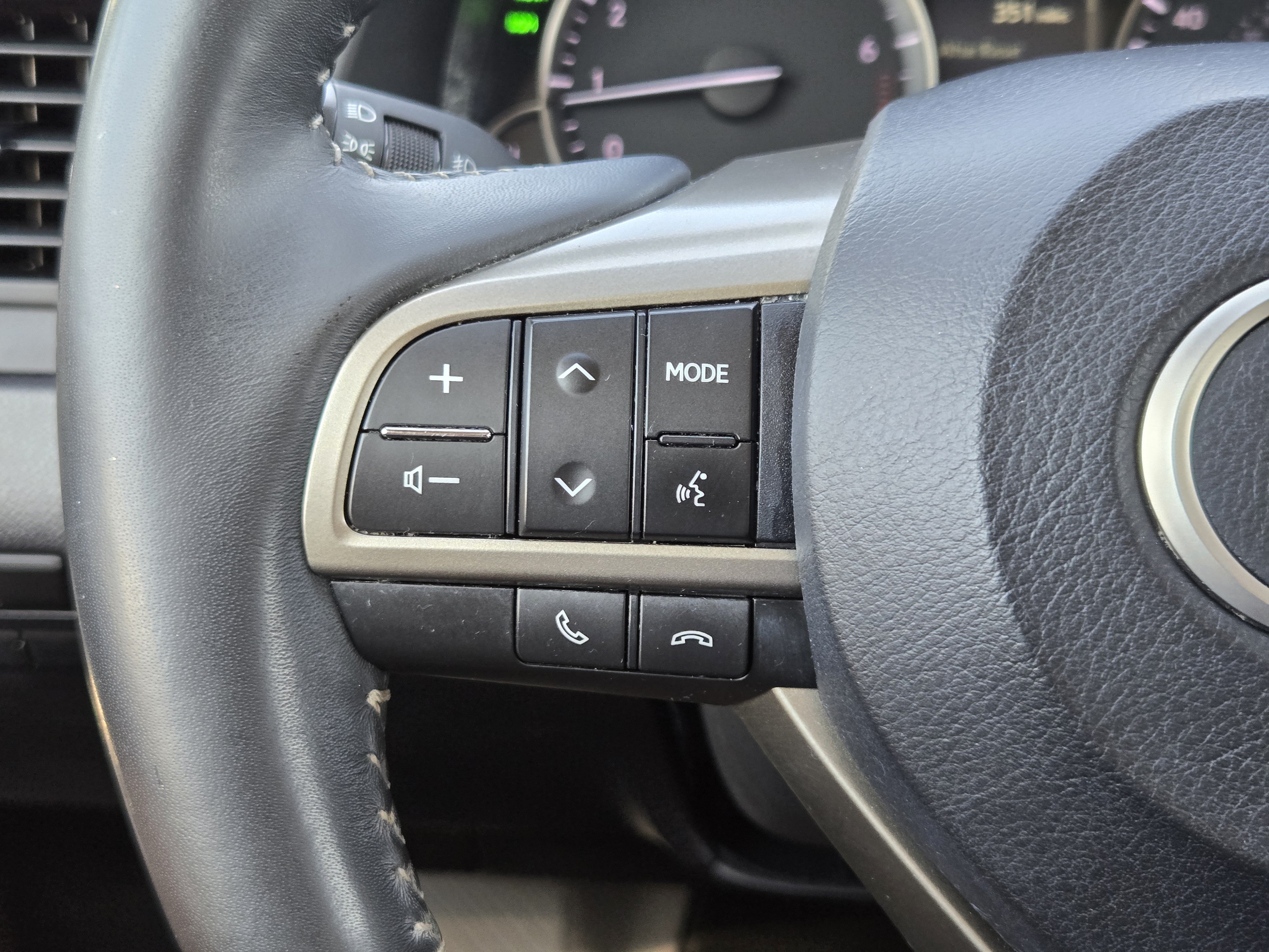 Used 2019 Lexus RX 350 FWD w/ Navigation Package image 32