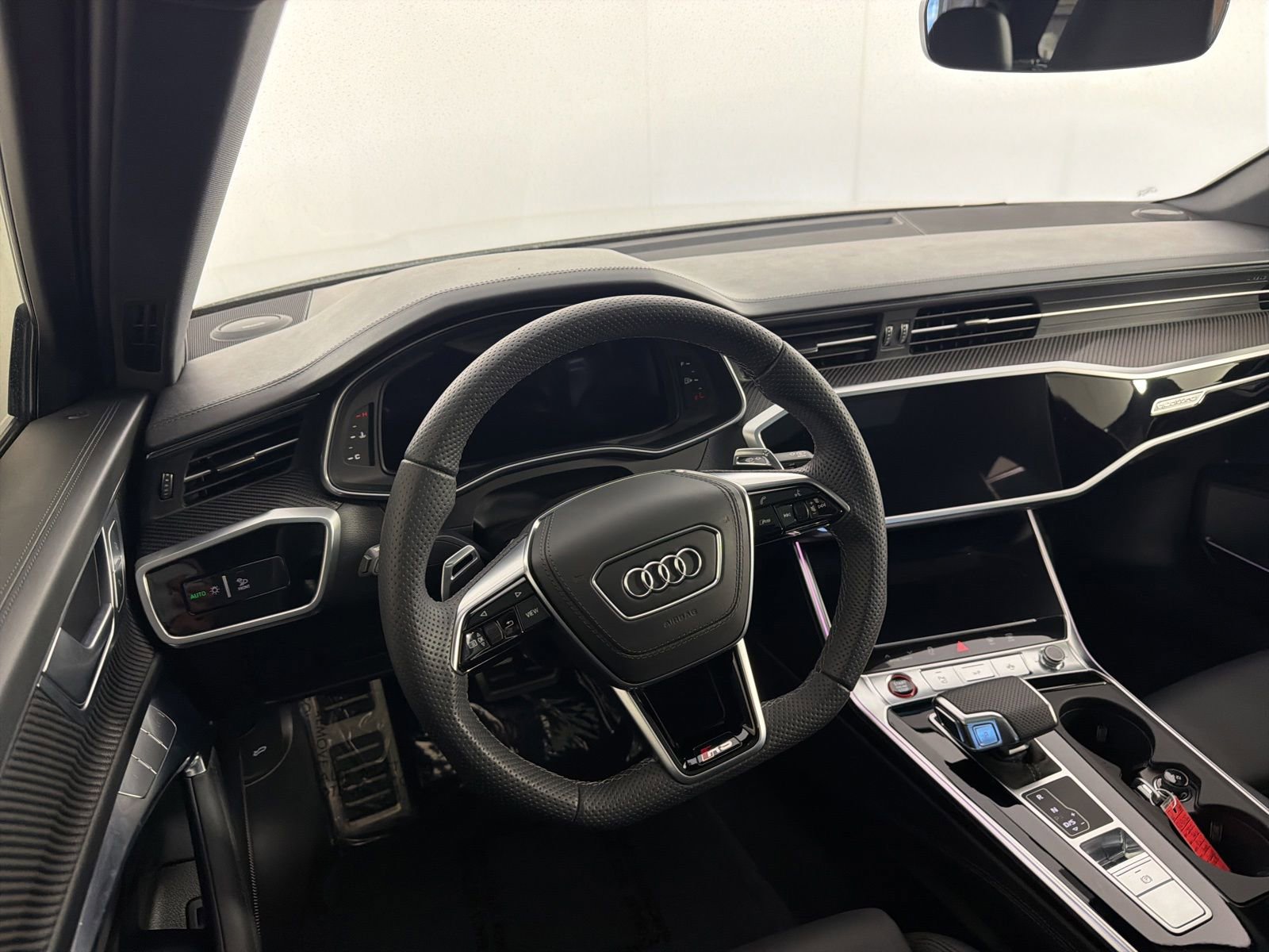 Used 2025 Audi RS 6 performance w/ Executive Package AWD/4WD image 16