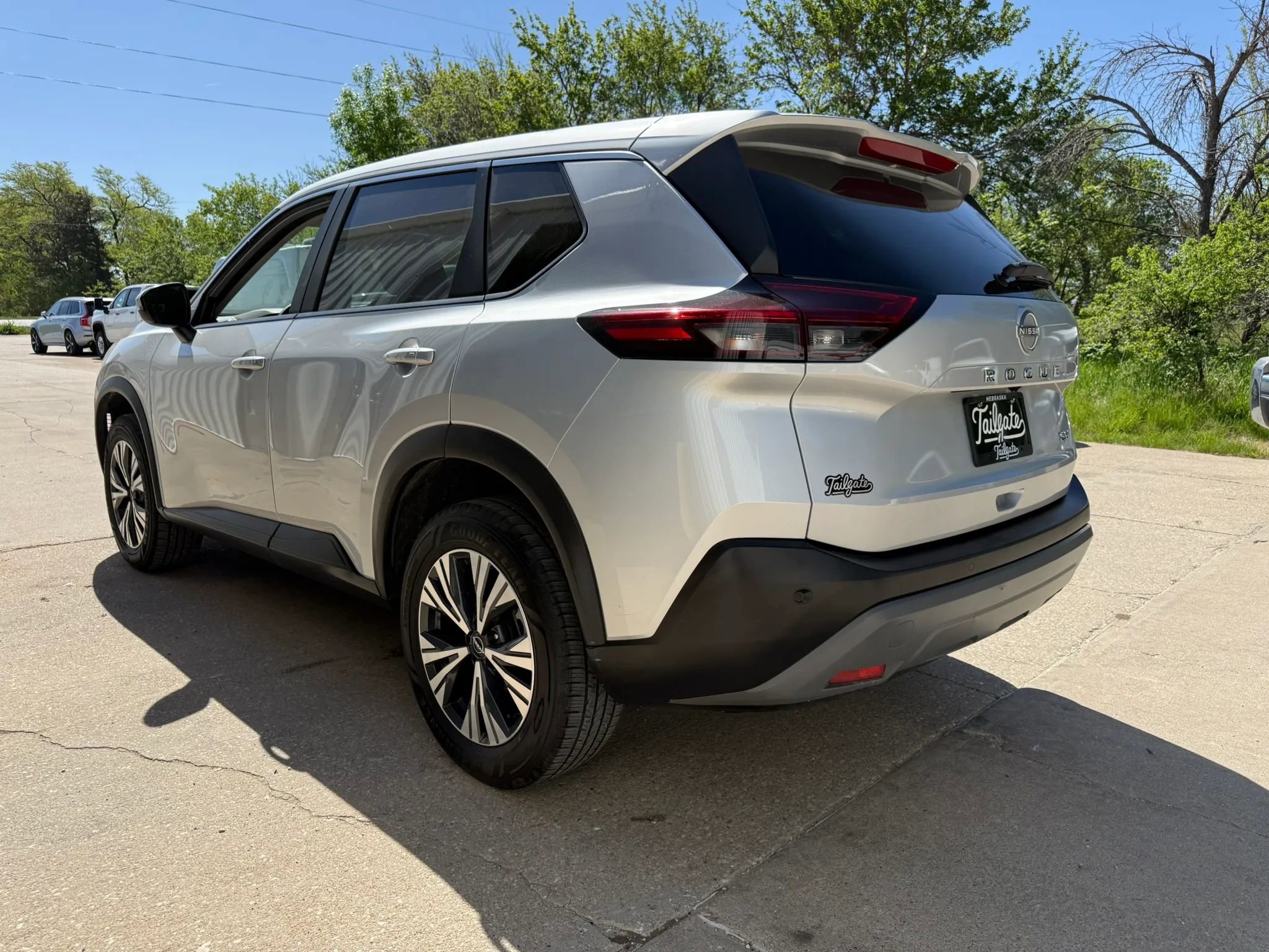 Used 2022 Nissan Rogue SV FWD image 5