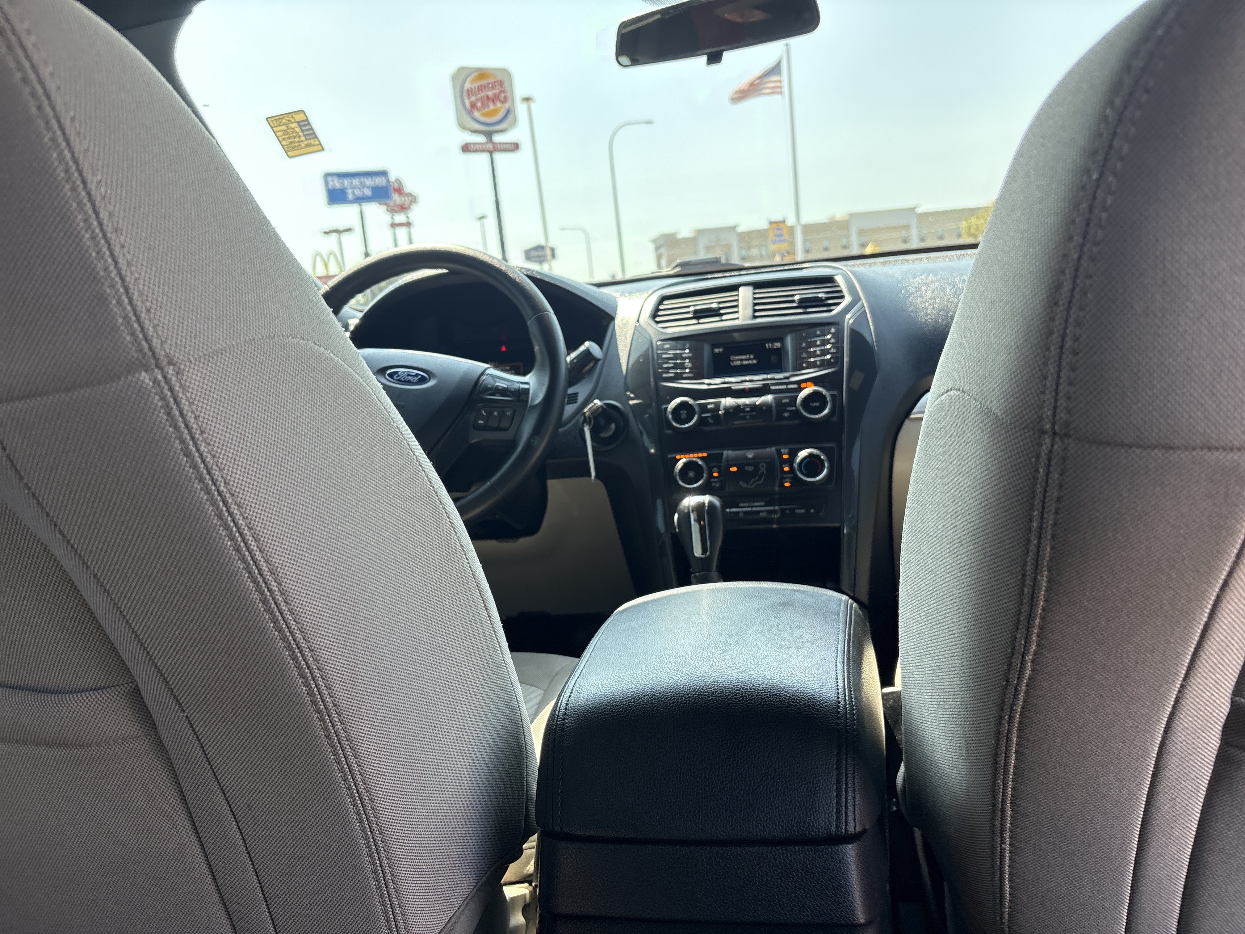 Used 2018 Ford Explorer FWD image 11
