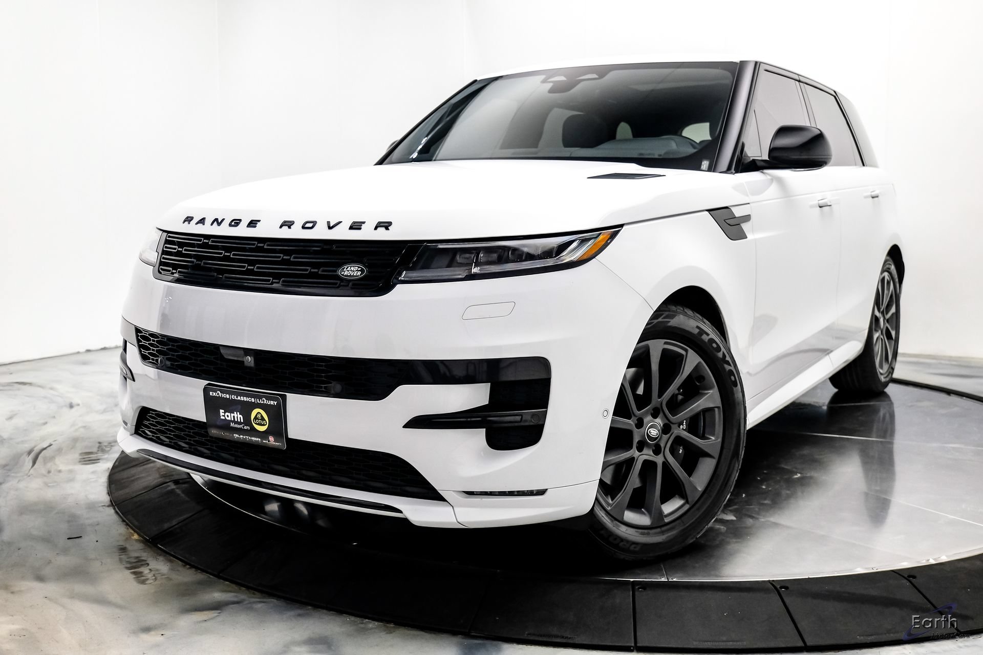 Used 2024 Land Rover Range Rover Sport Dynamic SE AWD/4WD image 5