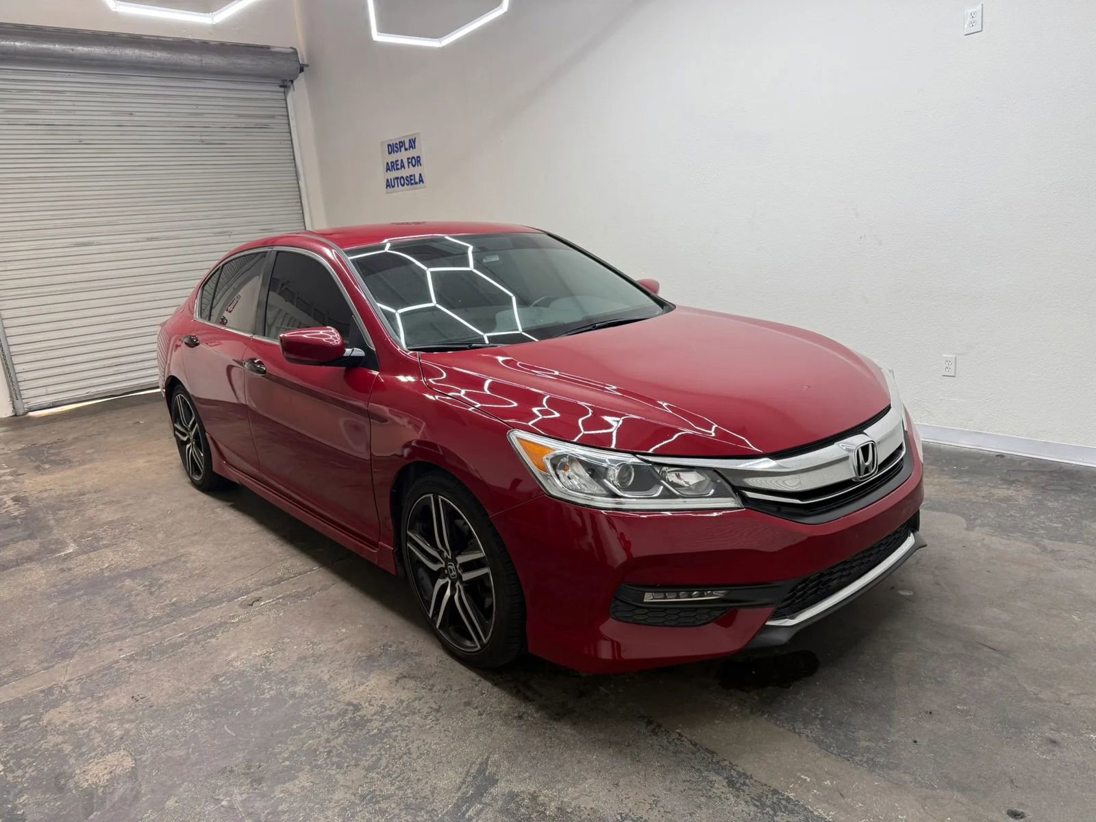 Used 2017 Honda Accord Sport image 1
