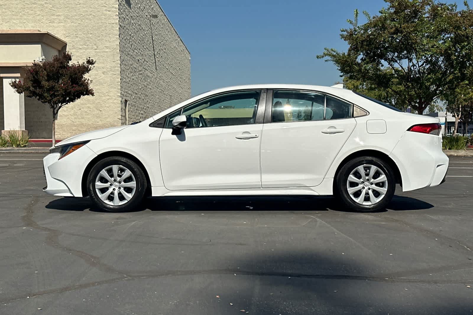 Used 2024 Toyota Corolla LE FWD image 6