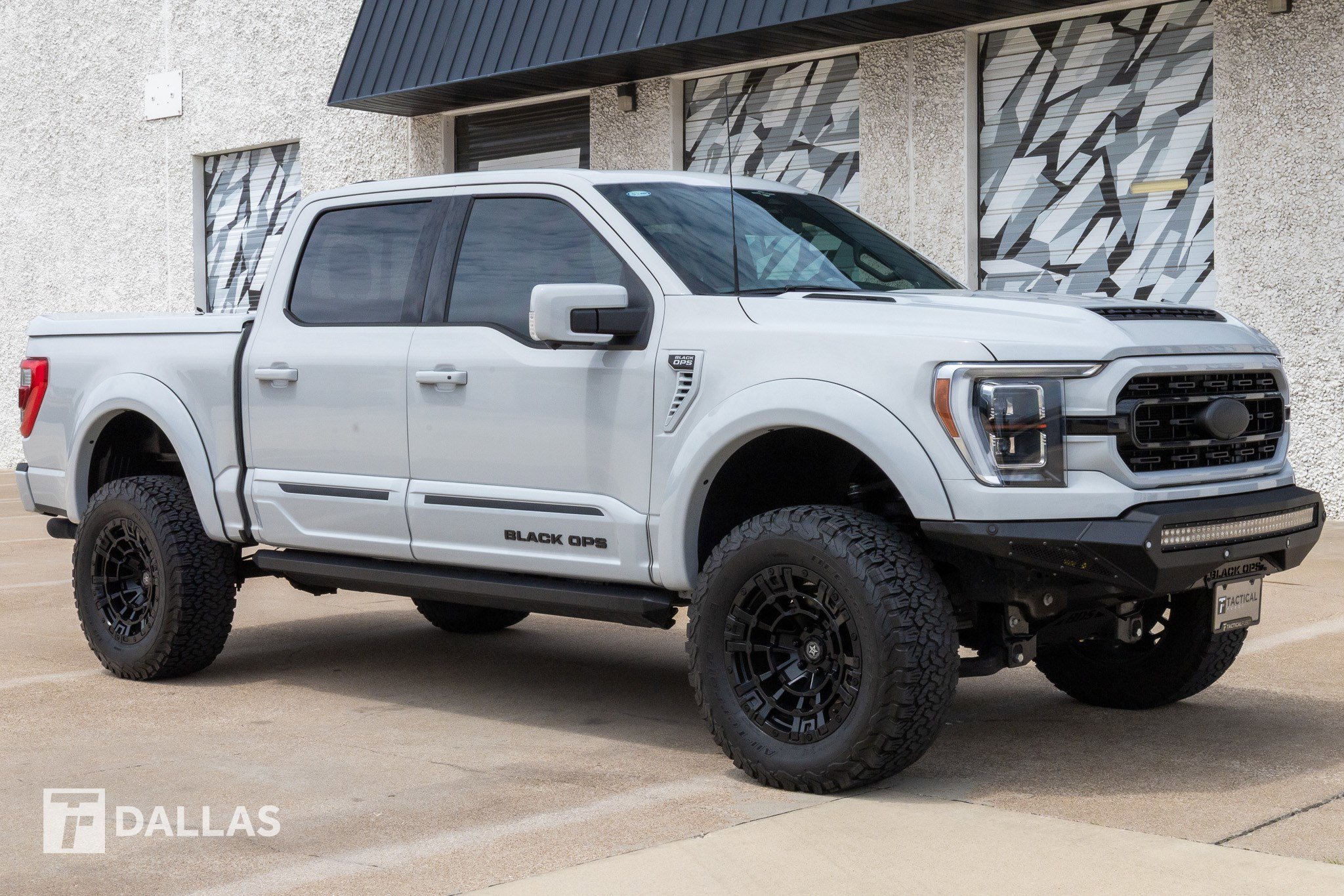 Used 2023 Ford F150 Lariat w/ Equipment Group 502A High image 18