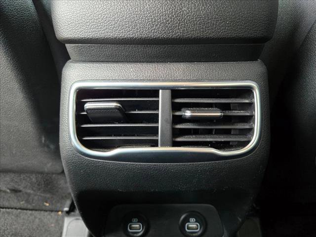 Used 2021 Hyundai Santa Fe SEL w/ Convenience Package image 16