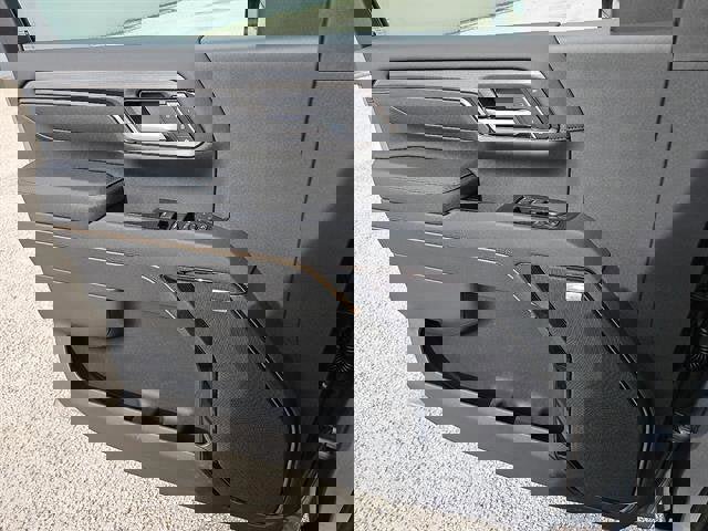 New 2026 GMC Sierra 2500 AT4 w/ Technology Package image 13