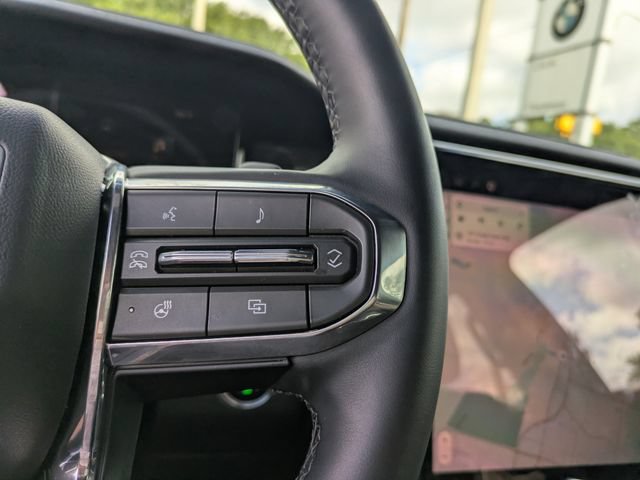 Used 2026 GMC Acadia Elevation w/ Elevation Premium Package FWD image 28