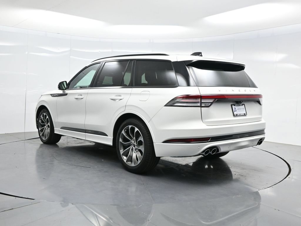 Used 2025 Lincoln Aviator 2WD w/ Jet Appearance Package image 6