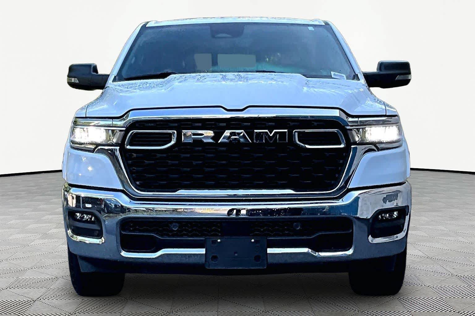 Used 2025 RAM 1500 Big Horn AWD/4WD image 4