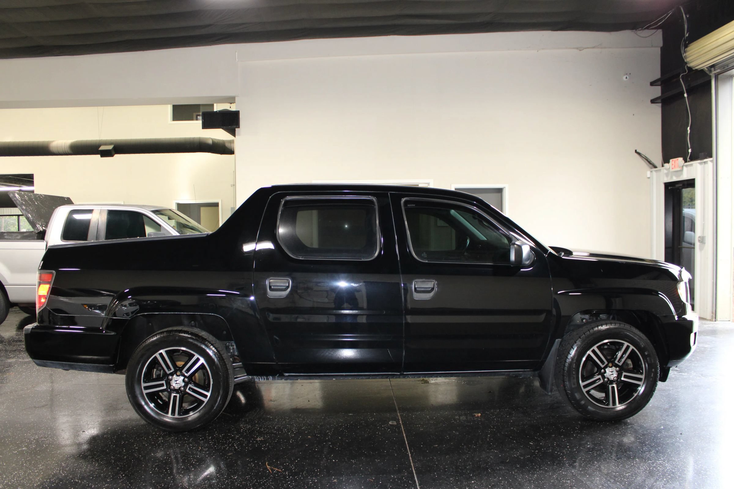 Used 2014 Honda Ridgeline Sport image 3