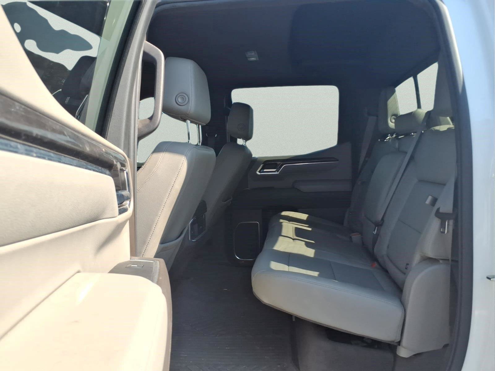 Used 2023 Chevrolet Silverado 1500 LTZ w/ LTZ Premium Package AWD/4WD image 12