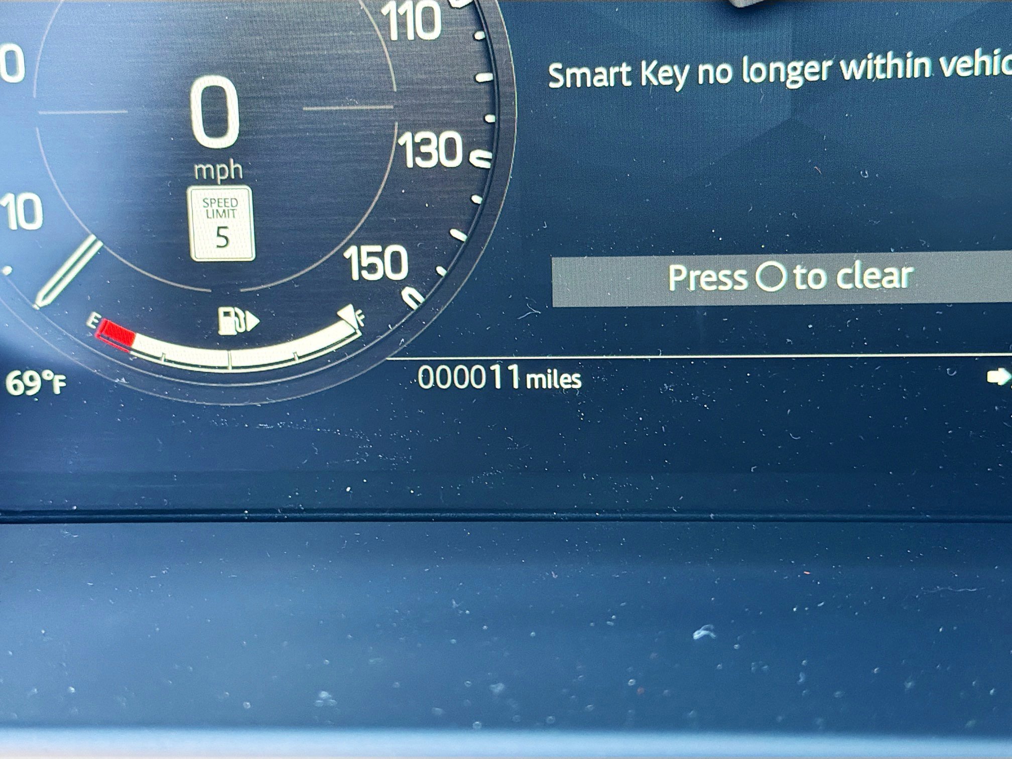 New 2026 Land Rover Defender 110 X-Dynamic SE image 39