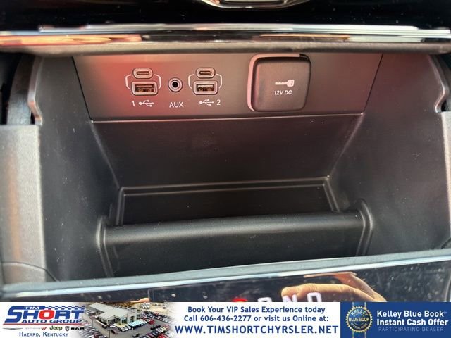 New 2026 Jeep Grand Cherokee Limited w/ Limited Altitude Package AWD/4WD image 44