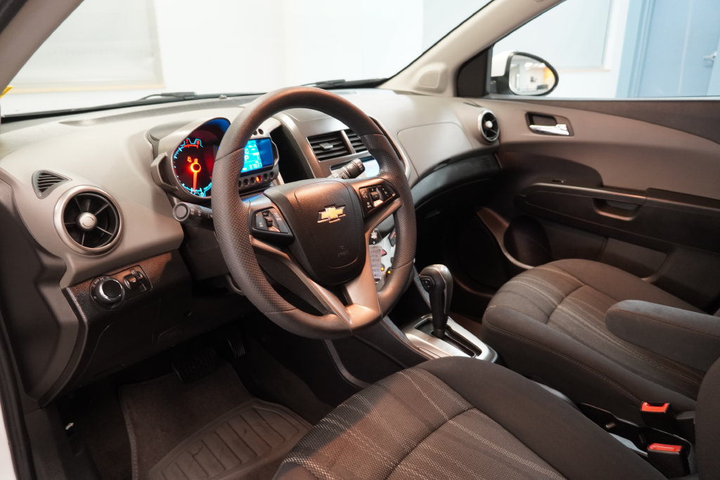 Used 2016 Chevrolet Sonic LT FWD image 6