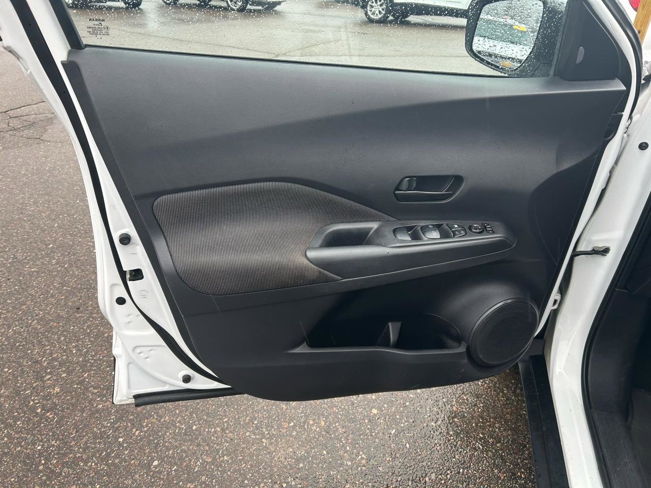 Used 2020 Nissan Kicks S FWD image 14