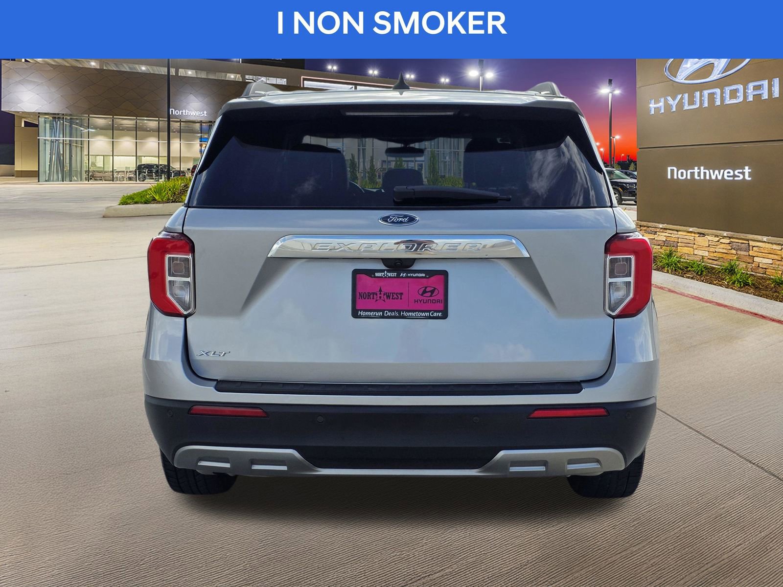 Used 2023 Ford Explorer XLT w/ Equipment Group 202A RWD image 8