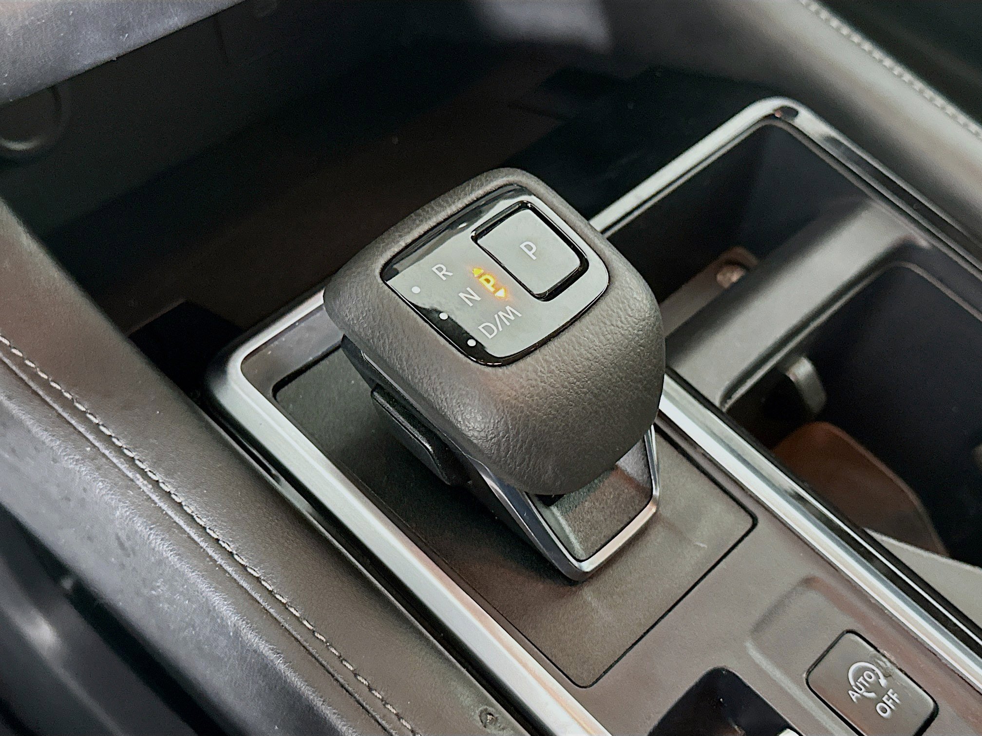 Used 2024 Nissan Pathfinder SV image 24