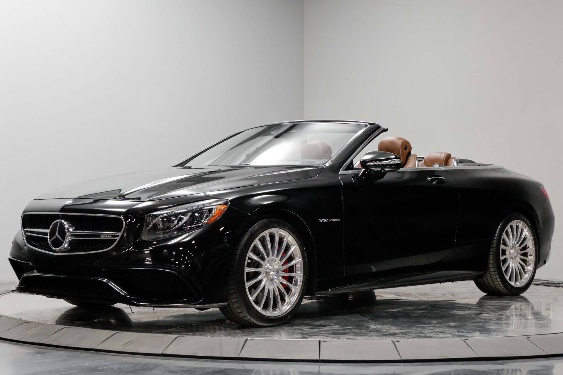 Used 2017 Mercedes-Benz S 65 AMG Cabriolet image 2