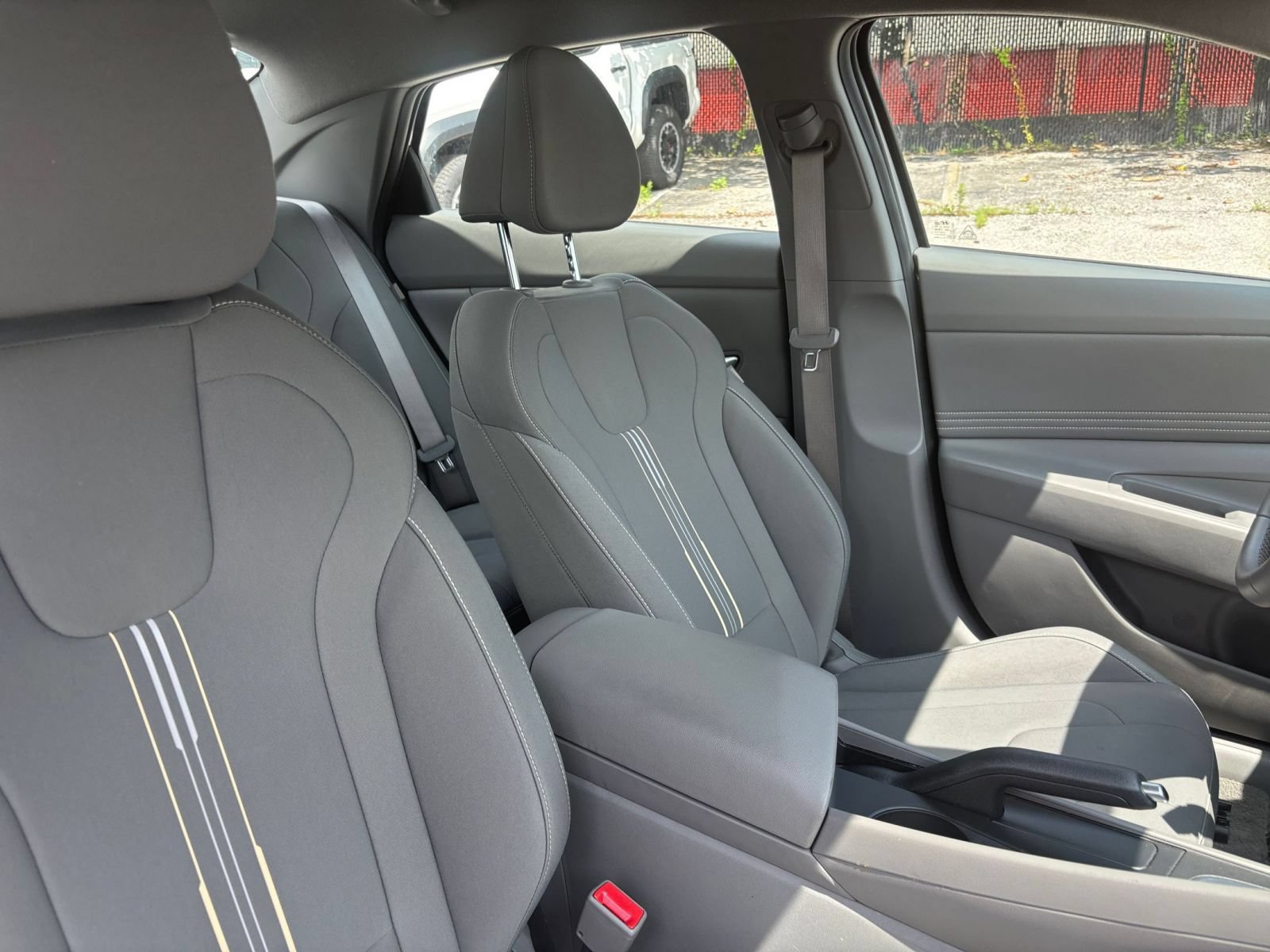 Used 2026 Hyundai Elantra Sport FWD image 31