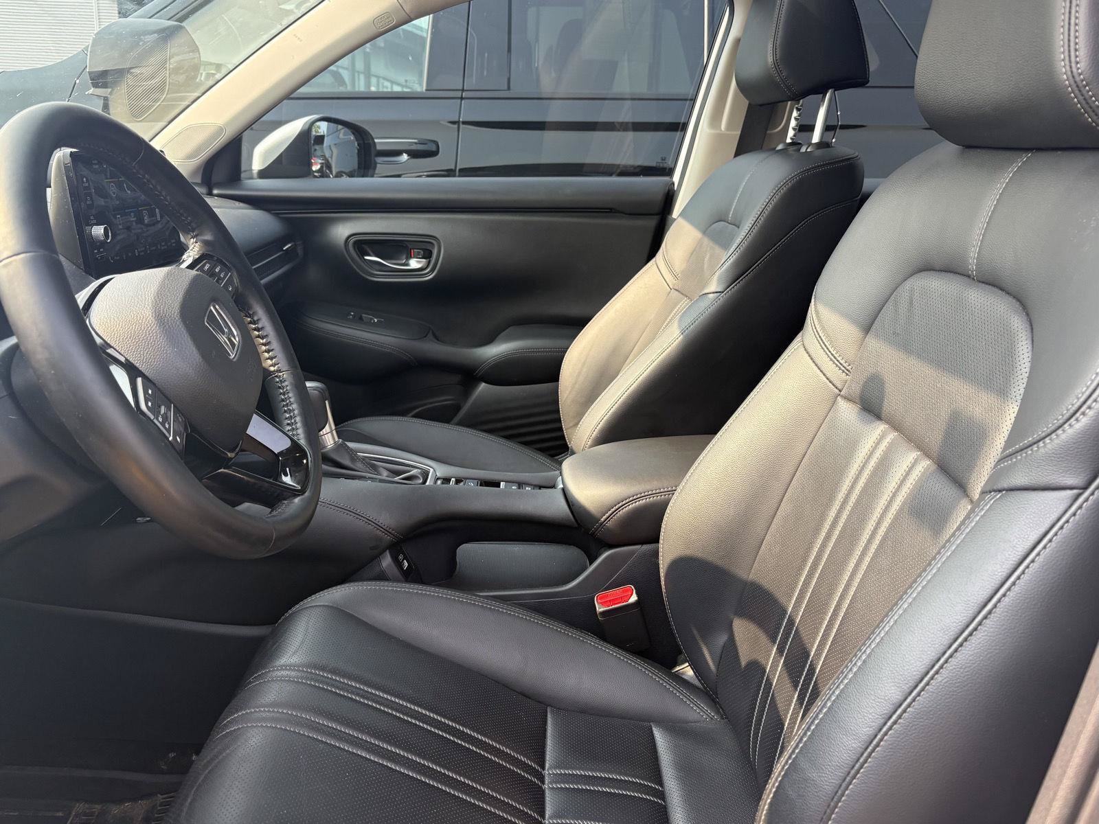 Used 2023 Honda HR-V EX-L image 7
