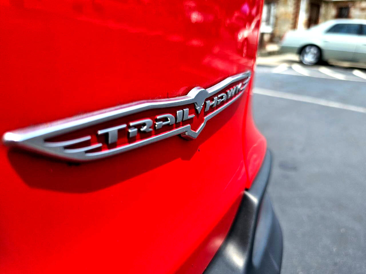 Used 2019 Jeep Cherokee Trailhawk w/ Cold Weather Group image 9