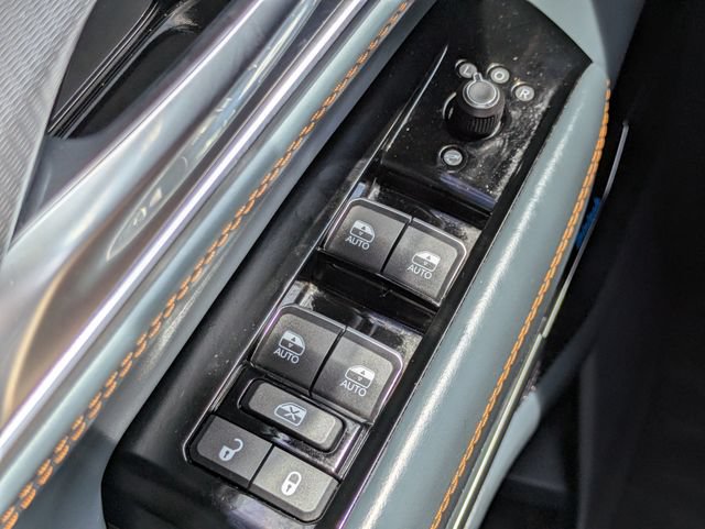 Used 2023 Jeep Grand Wagoneer Series III AWD/4WD image 23