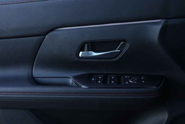 New 2025 Nissan Kicks SR image 24