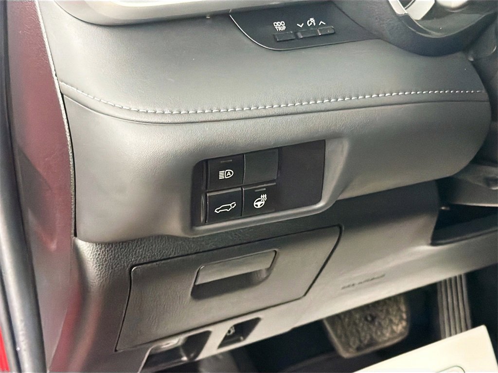 Used 2022 Toyota Highlander XLE image 10