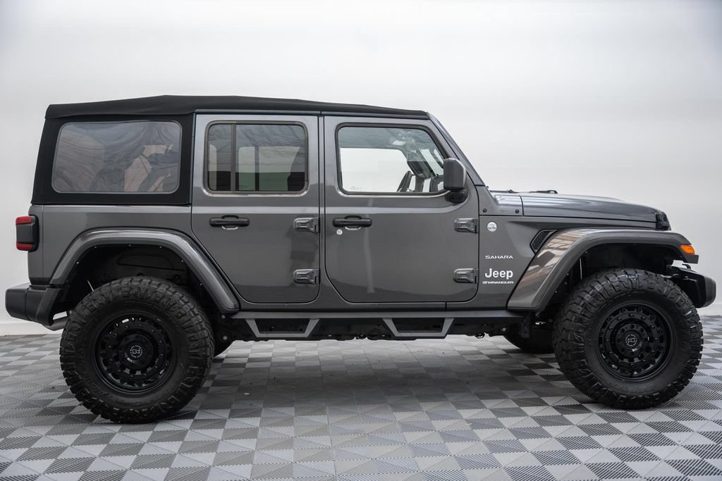 Used 2024 Jeep Wrangler Unlimited Sahara w/ Technology Group AWD/4WD image 4