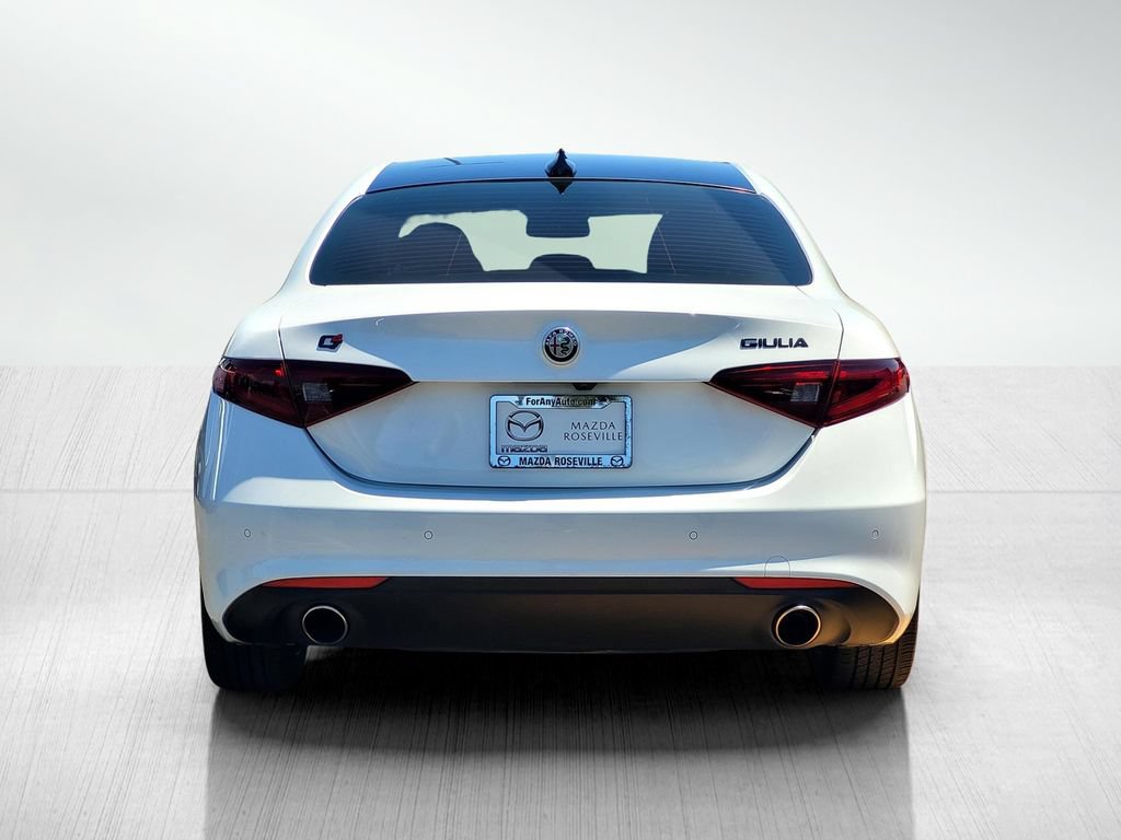 Used 2021 Alfa Romeo Giulia Sprint w/ Nero Edizione AWD/4WD image 5