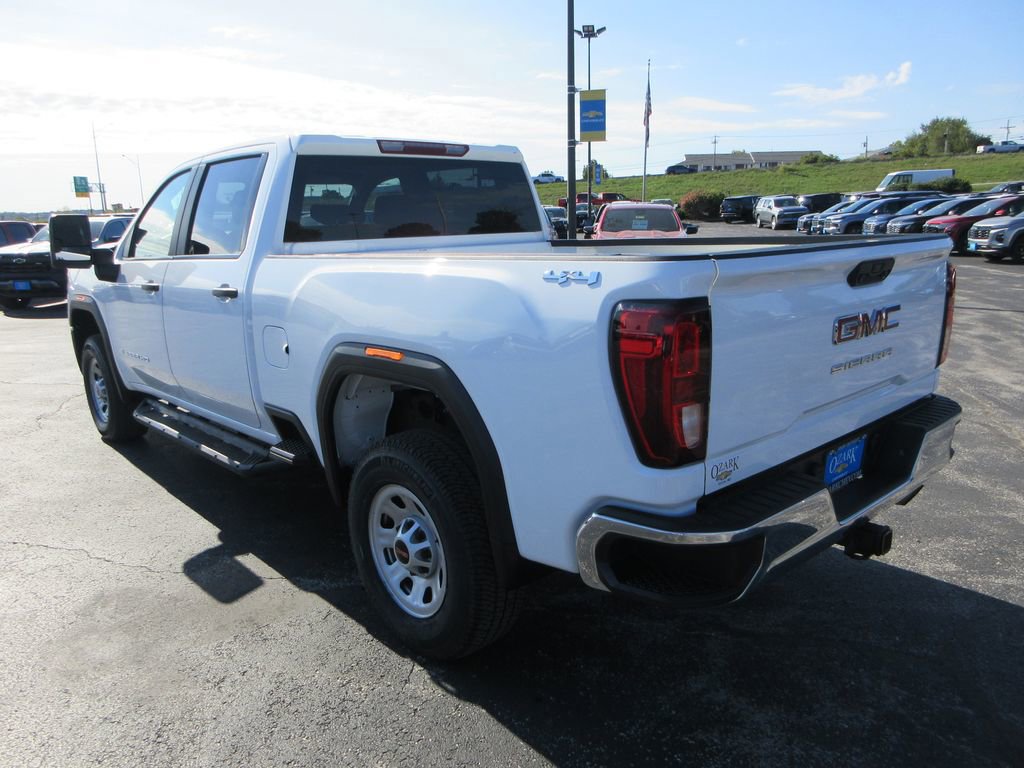 Used 2024 GMC Sierra 2500 Pro w/ Convenience Package image 3