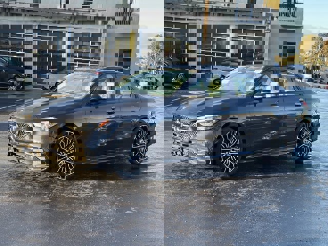 Used 2024 Mercedes-Benz C 300 4MATIC Sedan image 4