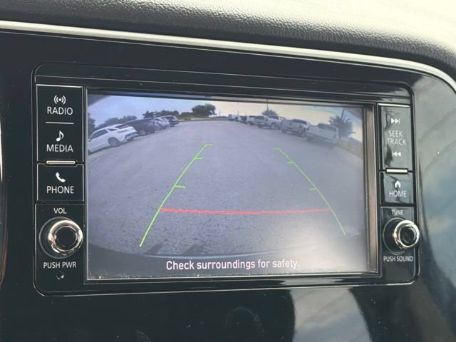 Used 2020 Mitsubishi Outlander ES FWD image 25