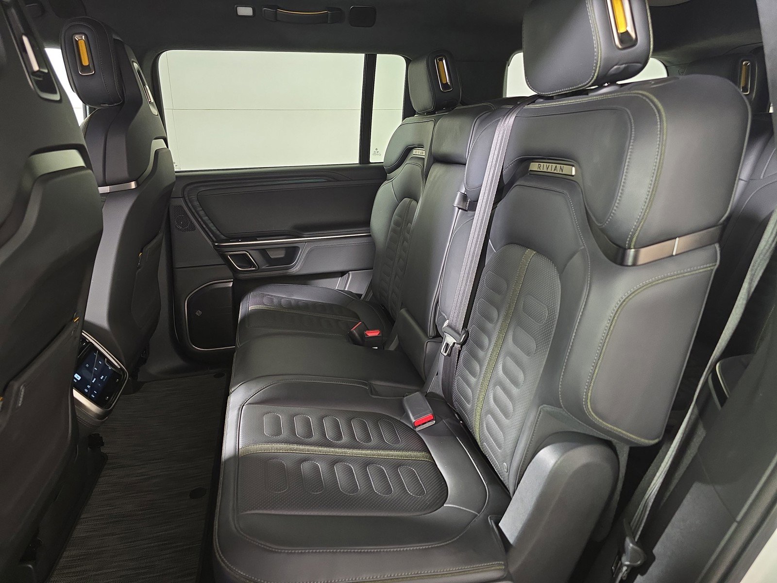 Used 2024 Rivian R1S Adventure AWD/4WD image 21
