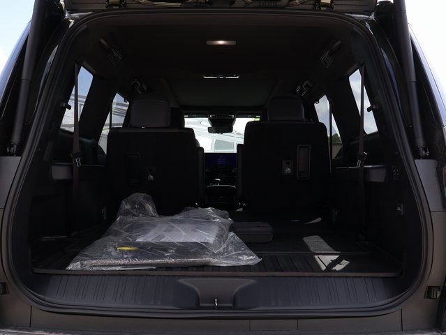 Used 2024 Lexus GX 550 w/ Accessory Package (2T) AWD/4WD image 21