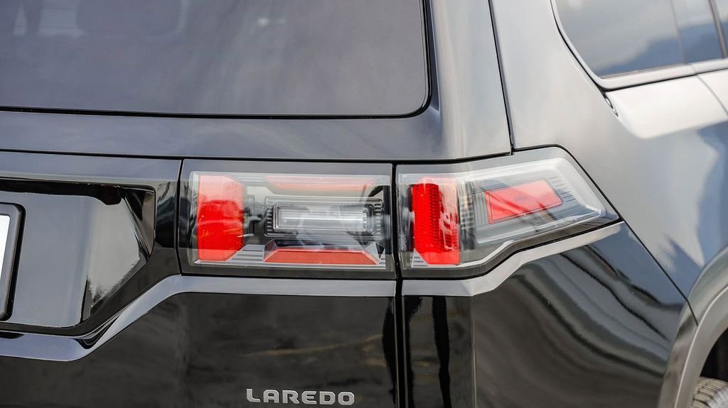 New 2026 Jeep Cherokee Laredo AWD/4WD image 10