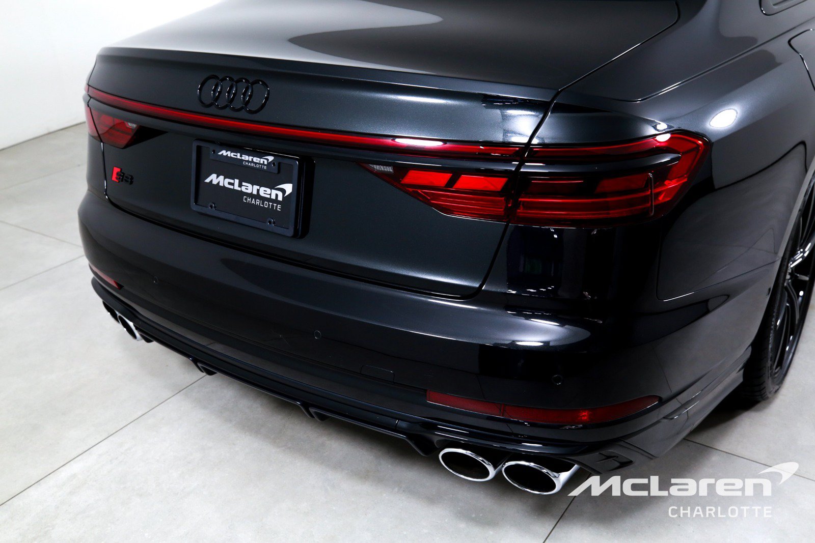 Used 2023 Audi S8 w/ S8 Comfort Plus Package AWD/4WD image 40