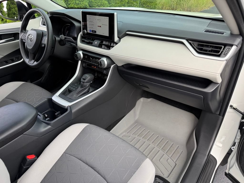 Certified 2025 Toyota RAV4 XLE AWD/4WD image 42