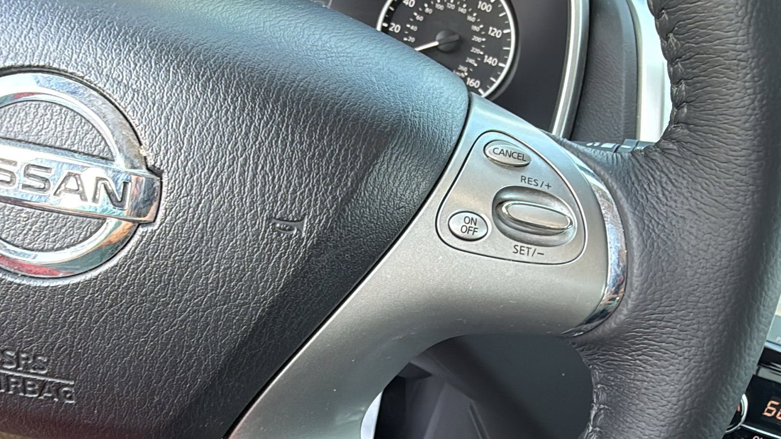 Used 2018 Nissan Murano SV image 11