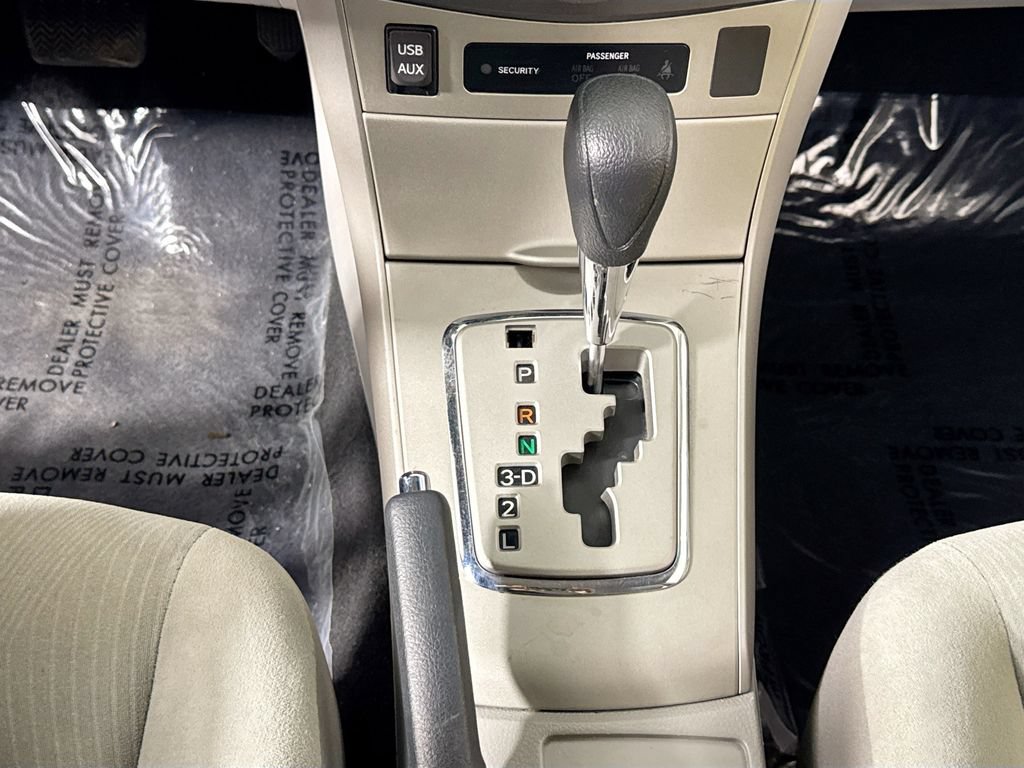 Used 2013 Toyota Corolla LE FWD image 17