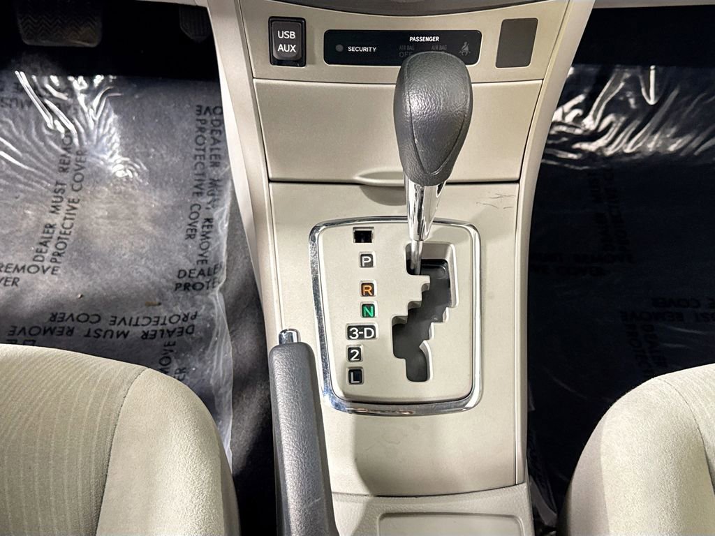 Used 2013 Toyota Corolla LE image 17