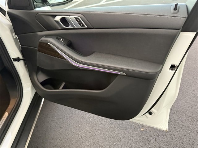 Used 2021 BMW X5 xDrive40i w/ Premium Package 2 image 33